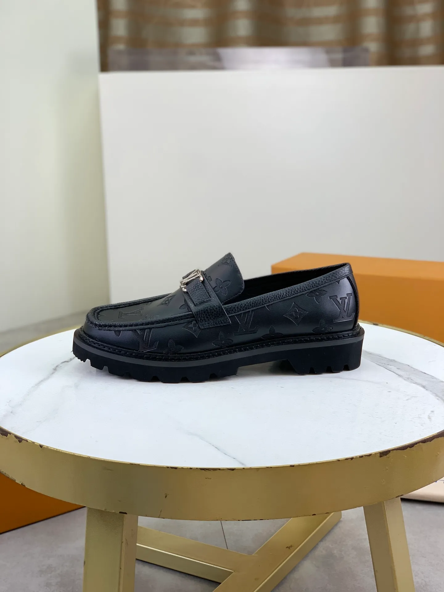 Factory price P820 💎💎💎LOUIS VUITTON [Louis Vuitton] - LV men's business casual leather shoes, luxurious and noble 👞All imported original cowhide, just to create a more comfortable wearing experience, upper: original high-end calfskin ➕Imported soft cowhide lining, original lightweight foam outsole ✔️ Color: 6️⃣colors available Size: 39-44 (38.45 46 can be customized (non-returnable)